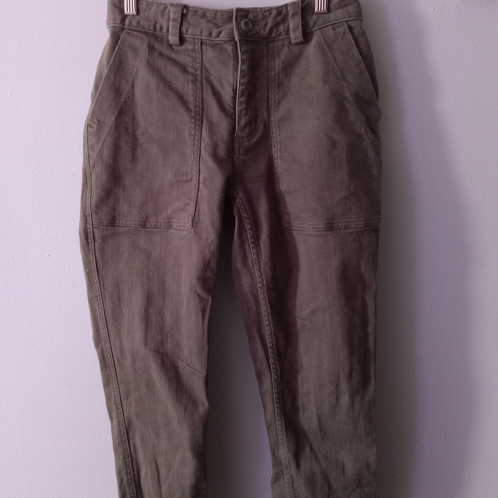 Duluth Trading Army Green Pants